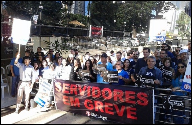 servidores greve